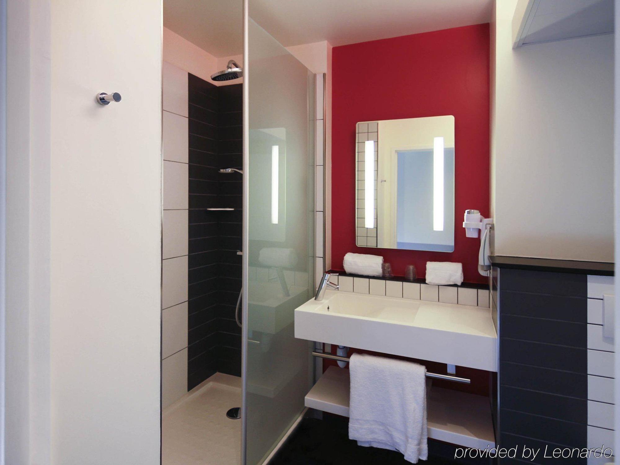 Hotel Ibis Styles Flers Exterior foto
